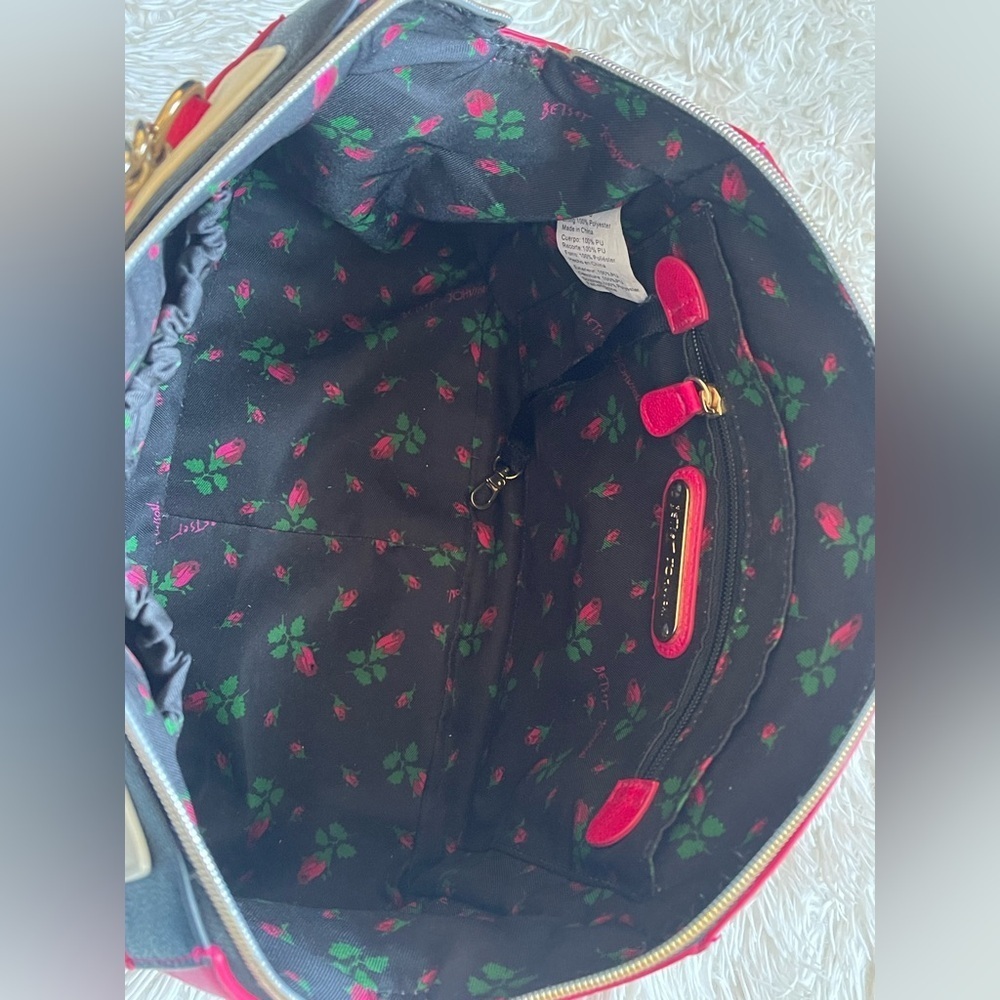 Betsey Johnson Pink Typewriter Handbag. Rare Hard to find Collectors piece - Picture 10 of 12